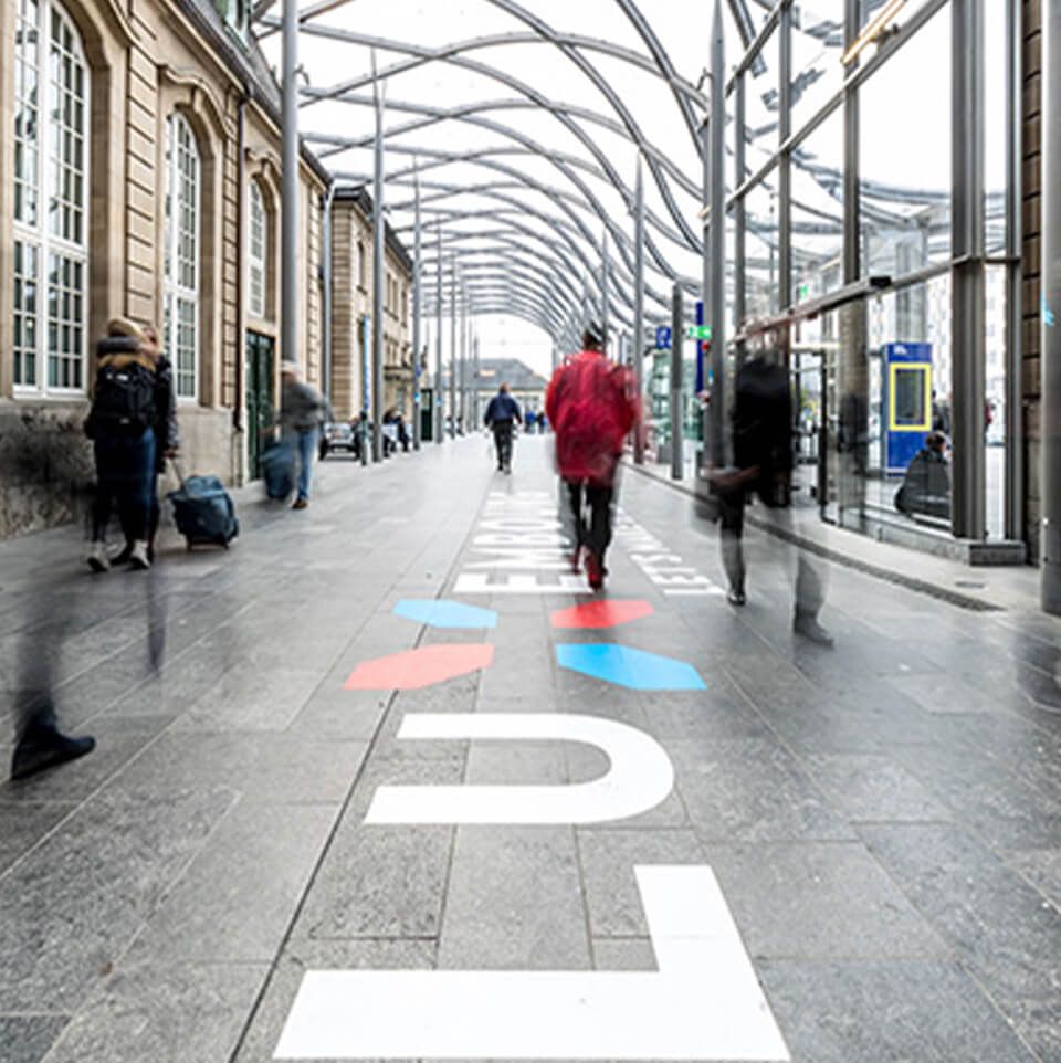 簡約現代又充滿延伸性的國家識別 - Image 1